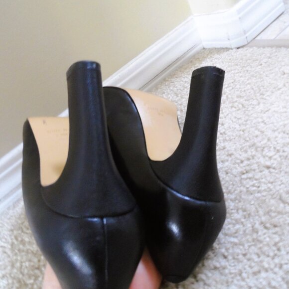 Nine West Black Leather Heels- Size 9M - Picture 6 of 16
